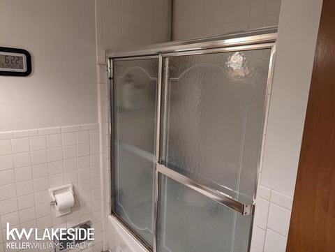 30714 Eiffel, Warren, MI 48088 photo 16