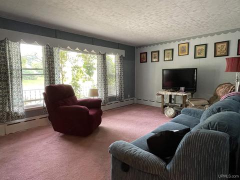 710 Maurice St, Ishpeming, MI 49849 photo 4