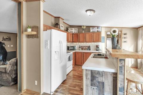8866 E Townline Lake Rd, Harrison, MI 48625 photo 17