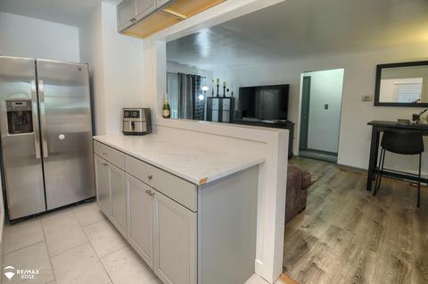 615 Chalmers St, Flint, MI 48503 photo 7