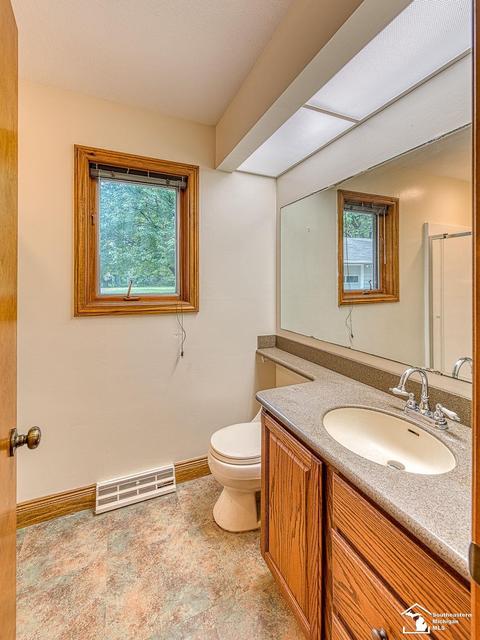 11050 Secor Rd, Temperance, MI 48182 photo 4