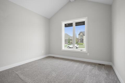 21996 E Majestic Dr, Macomb, MI 48044 photo 4