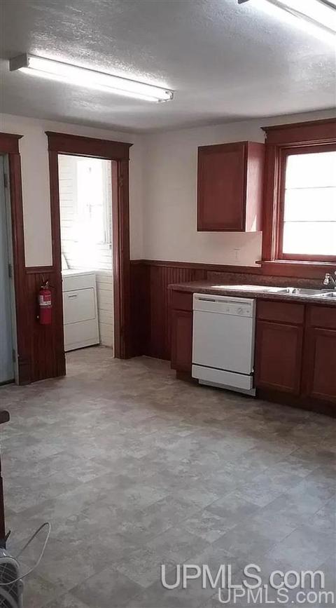 20755 E Second St, Hancock, MI 49930 photo 5