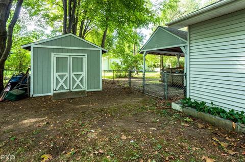 8891 Field, Algonac, MI 48001 photo 6