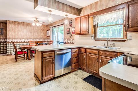 8891 Field, Algonac, MI 48001 photo 26