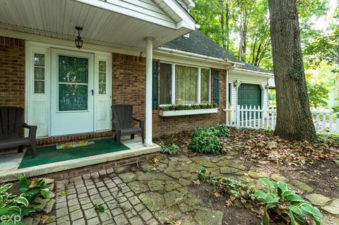 8891 Field, Algonac, MI 48001 photo 5