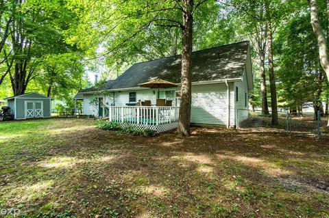 8891 Field, Algonac, MI 48001 photo 11