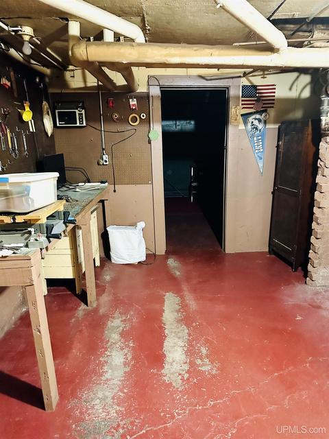 516 E High St, Ishpeming, MI 49849 photo 16