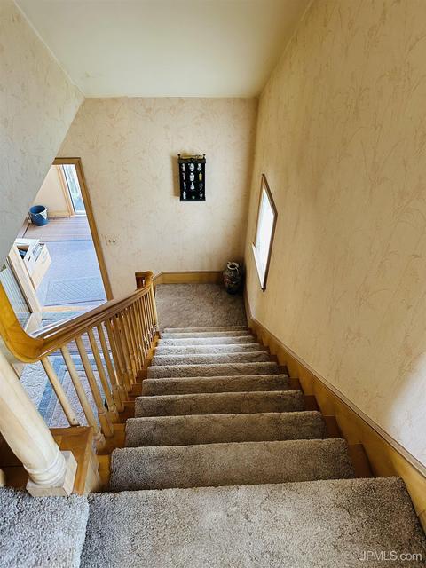 516 E High St, Ishpeming, MI 49849 photo 11