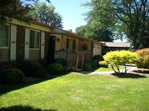 6084 E Carpenter Rd, Flint, MI 48506 photo 3