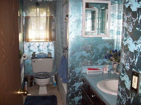 6084 E Carpenter Rd, Flint, MI 48506 photo 9