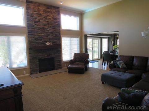 19571 Prince Dr, Macomb, MI 48044 photo 3