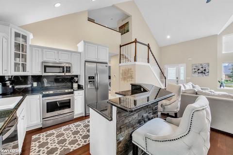 7358 Chipmunk Dr, Clarkston, MI 48346 photo 11