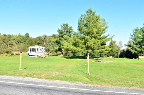 1490 Dundee Dr, Gladwin, MI 48624 photo 3