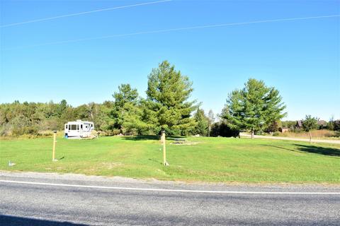 1490 Dundee Dr, Gladwin, MI 48624 photo 2