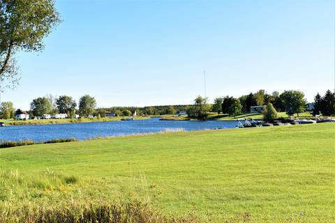 1490 Dundee Dr, Gladwin, MI 48624 photo 7
