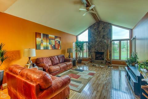 59243 Conifer, Washington, MI 48094 photo 10
