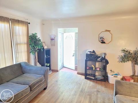 17030 Collinson, Eastpointe, MI 48021 photo 3