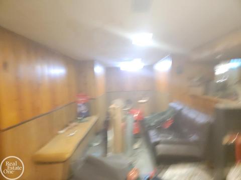 17030 Collinson, Eastpointe, MI 48021 photo 9