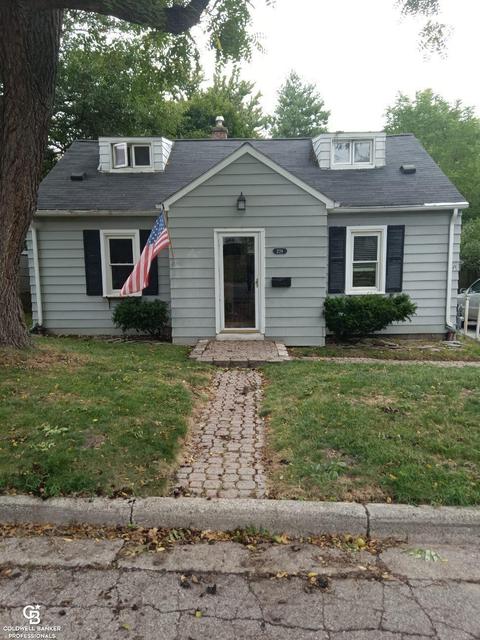 209 S 7th St, Saint Clair, MI 48079