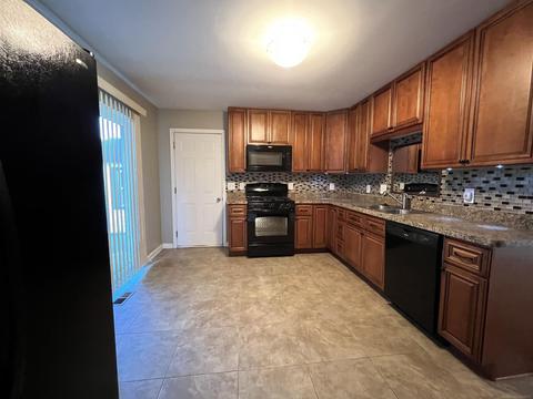23352 Harrellson St, Macomb, MI 48042 photo 16