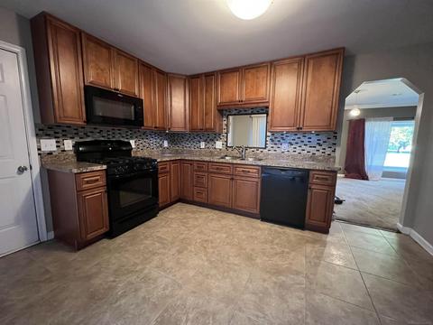 23352 Harrellson St, Macomb, MI 48042 photo 18