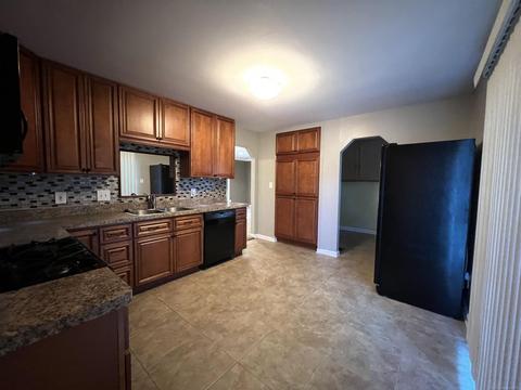 23352 Harrellson St, Macomb, MI 48042 photo 17