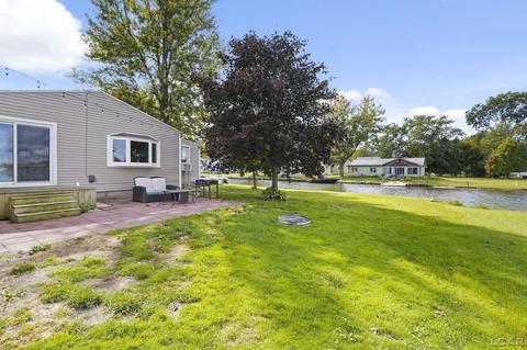 818 E Beach Dr, Brooklyn, MI 49230 photo 33