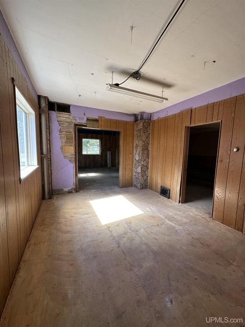 206 N 21st, Escanaba, MI 49829 photo 5