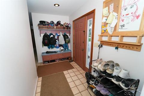 4674 E Wackerly Rd, Midland, MI 48642 photo 4