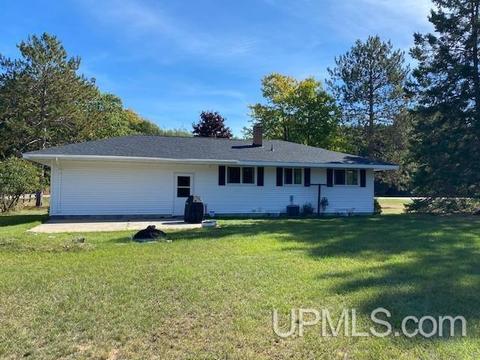 8433 P5, Gladstone, MI 49837 photo 2