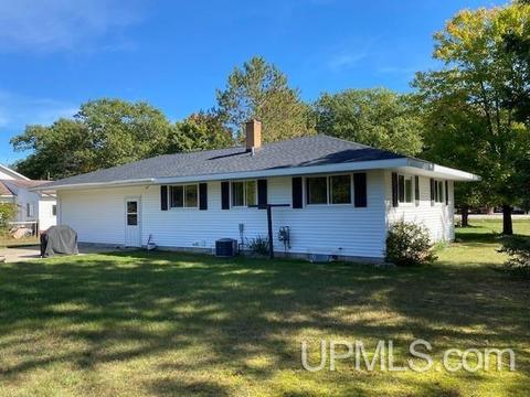 8433 P5, Gladstone, MI 49837 photo 3