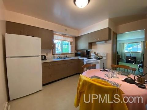 8433 P5, Gladstone, MI 49837 photo 8