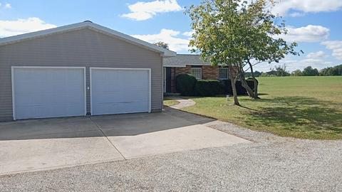 390 E Hibbard, Owosso, MI 48867 photo 3