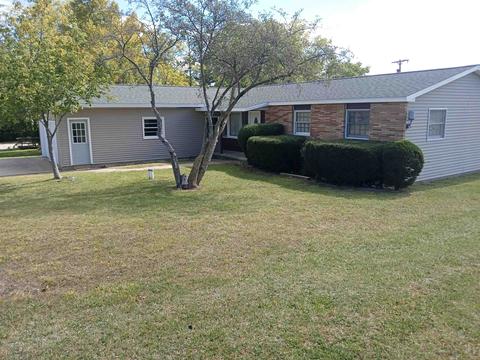 390 E Hibbard, Owosso, MI 48867 photo 2