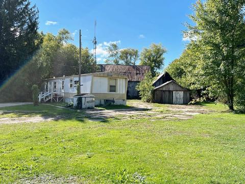 75 Custer Rd, Sandusky, MI 48471 photo 2