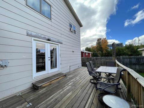 322 S Lk, Ishpeming, MI 49849 photo 3