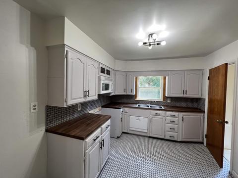 3123 Circle Dr, Flint, MI 48507 photo 9