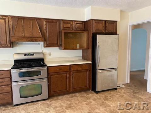 2377 Sunset Ln, Adrian, MI 49221 photo 5