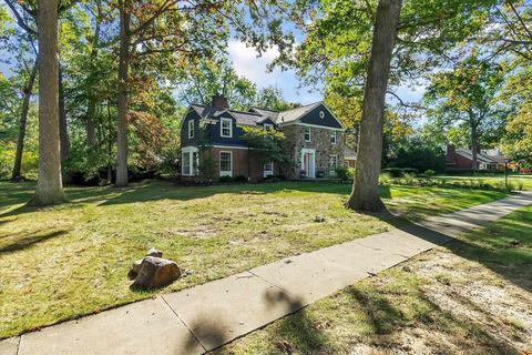 648 First St, Owosso, MI 48867 photo 3