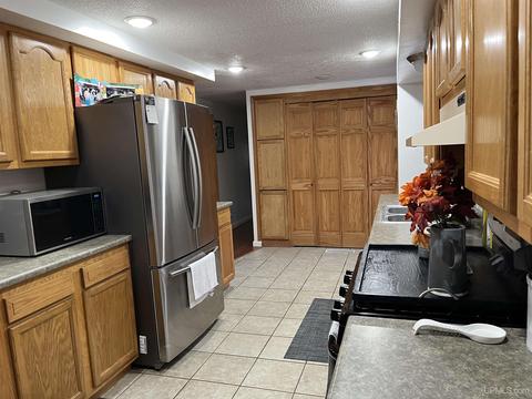 70 N Shr, Ishpeming, MI 49849 photo 11