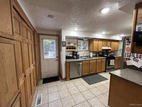 70 N Shr, Ishpeming, MI 49849 photo 14