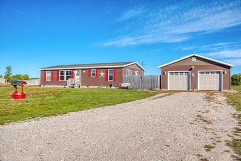 21044 Nelson, Merrill, MI 48637 photo 1
