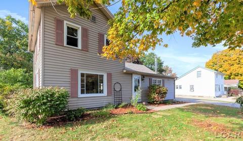 1142 Seneca St, Adrian, MI 49221