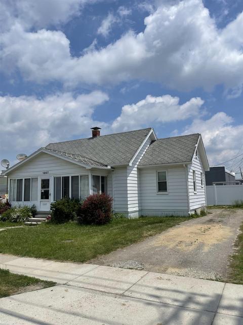 1207 Goffe, Saint Clair, MI 48079