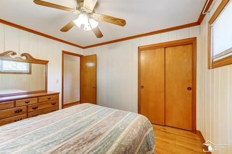 8933 Crabb Rd, Temperance, MI 48182 photo 25