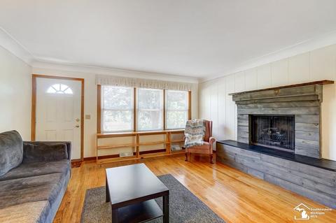 8933 Crabb Rd, Temperance, MI 48182 photo 8