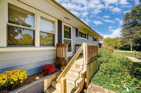8933 Crabb Rd, Temperance, MI 48182 photo 5