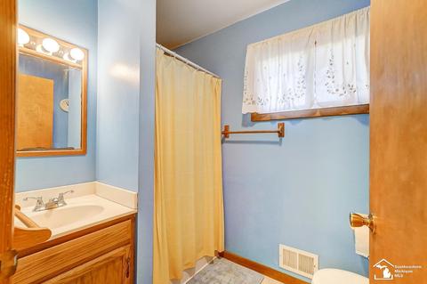 8933 Crabb Rd, Temperance, MI 48182 photo 22