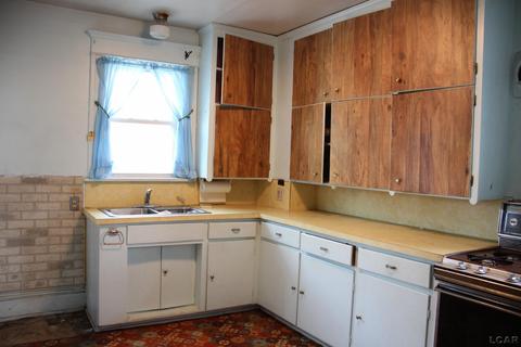 317 E Maumee, Adrian, MI 49221 photo 27